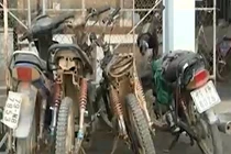 Cận cảnh hung thần chở gỗ lậu ở Khánh Hòa