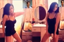 Sửng sốt gái trẻ nhảy sexy theo nhạc Lệ Rơi