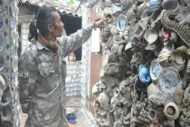 Mục sở thị ngôi nhà độc đáo gắn hàng ngàn đĩa cổ