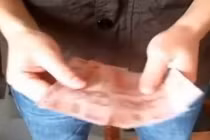 Xôn xao clip lật tẩy “chiêu” rút tiền của nhân viên bán xăng