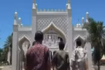 Clip: Indonesia phạt roi người quan hệ tình dục đồng tính