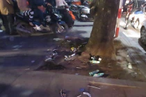 Hình ảnh nhức mắt đêm Noel: Xả rác + dịch vụ... "cá kiếm"