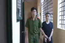 Túng tiền trai trẻ ra đường cướp giật