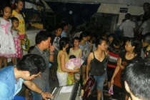 Dừng biểu diễn đột ngột, đoàn xiếc bị dân vây đánh