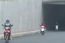 Phụ nữ bất cẩn, cướp giật ra tay