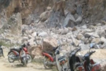 113 Online 30/3: Đá rơi đè 4 người thương vong