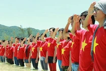 “Hướng về biển Đông – Chạm vào Tổ quốc“