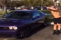 Trộm xe bất thành diễn trò cho khổ chủ khỏi đánh đập