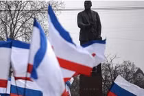 Dân biểu tình ủng hộ việc sáp nhập đảo Crimea vào Nga