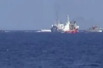 Tàu cá VN tiến sát giàn khoan Hải Dương 981 đánh bắt thủy sản