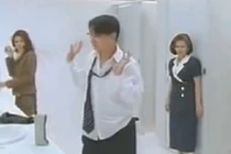 Clip gỡ rối khi vào nhầm WC nữ