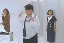 Clip gỡ rối khi vào nhầm WC nữ