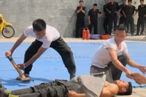 “Trầm trồ” võ công của cảnh sát cơ động Đà Nẵng