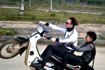 “Hú vía” trước những màn bốc đầu xe của teen Việt (P13)