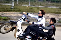 “Hú vía” trước những màn bốc đầu xe của teen Việt (P13)