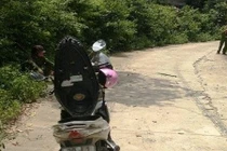 Xe máy vô chủ chứa 1,6 tỷ ở Hòa Bình có dấu hiệu hình sự