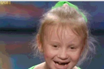 Ảnh động: Điệu cười “chết người” của bé (72)