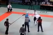 Trọng tài bá đạo chưa từng thấy