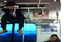 Hành động... không giống ai nơi công cộng (13)