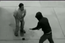 Gặp cướp sợ tè đẫm quần