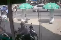 Đạo chích lừa bảo vệ, trộm xe SH chưa đầy 1 phút