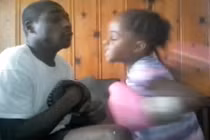 Hài hước clip ông bố dạy con đấm bốc