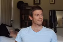 Chàng Tây “thích ăn đu đủ” nói tiếng Việt như gió