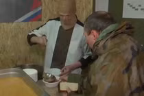 Đột nhập bếp ăn của binh sĩ Nga trên chiến trường Ukraine