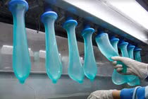 Sắp đến Valentine, Thái Lan phát miễn phí 95 triệu bao cao su