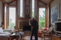 Bộ ảnh ghi lại hành trình cùng già đi của cặp đôi U90 gây sốt