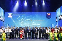 Cảm xúc thăng hoa tại lễ kỷ niệm 30 năm Trường Nguyễn Siêu