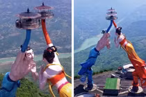 Ngắm cặp tượng tình nhân khổng lồ ở Trung Quốc