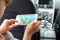 Giật mình những vụ thương tâm do vừa sạc pin vừa dùng điện thoại