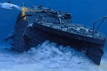 Cận cảnh xác tàu Titanic dưới đáy biển sâu 4.000m