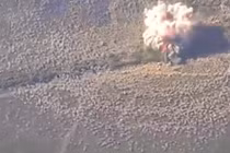 Khoảnh khắc Nga dội tên lửa chính xác vào lữ đoàn cơ giới Ukraine