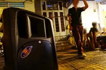 Hát karaoke gây ồn ào, bị hàng xóm đánh tràn dịch màng phổi