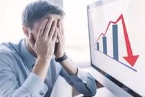 Bán mạnh về cuối phiên, VN-Index mất hơn 40 điểm 