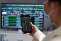 VN-Index trên mốc 1.330 điểm, nhóm BĐS xây dựng dẫn dắt