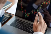 Chứng khoán năm Canh Tý: Cổ phiếu nào là 'công thần' vực dậy thị trường?