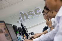 Chứng khoán HSC lãi gấp 3 lần trong quý 1/2021, bán mạnh VNM, VIC, VCB,…