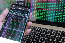 Nhóm ngân hàng "khởi nghĩa", VN-Index tăng mạnh 17 điểm cuối phiên