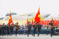 Đại tướng Nguyễn Tân Cương kiểm tra động viên các khối diễu binh