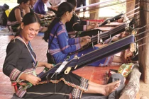 Kon Tum: Dệt thủ công Ba Na là Di sản văn hóa phi vật thể quốc gia