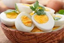 Luộc trứng sai cách có thể gây hại cho sức khỏe