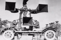 Choáng thiết bị định vị máy bay địch dựa vào âm thanh