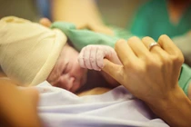 Trẻ sinh mổ có hệ miễn dịch yếu hơn trẻ sinh thường
