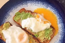 Cô gái giữ dáng siêu đẹp với thực đơn toàn trứng