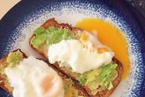 Cô gái giữ dáng siêu đẹp với thực đơn toàn trứng