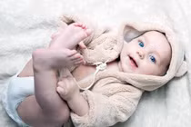 "Mách" mẹ mẹo hạ sốt cho trẻ trong 5 phút