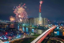 Ngắm trận địa pháo hoa lần đầu tiên được bắn ở TP Thủ Đức